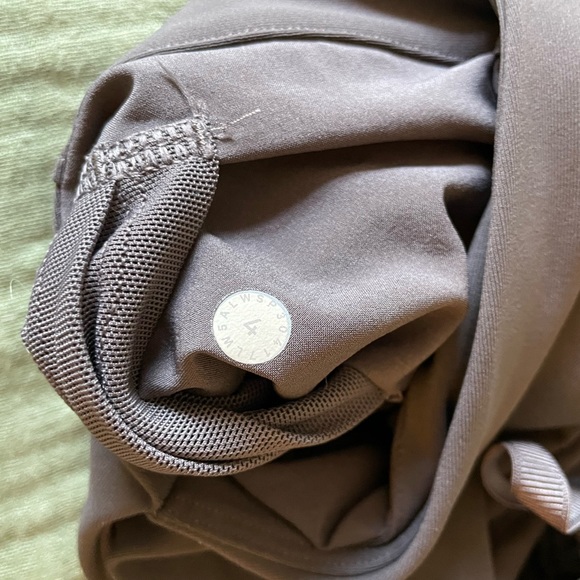 Lululemon On The Fly Pant - Picture 3 of 3